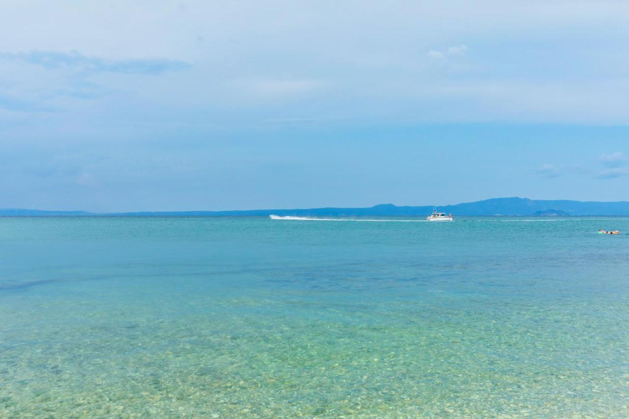 Beach Front Casa Elena Hanioti Bagian luar foto